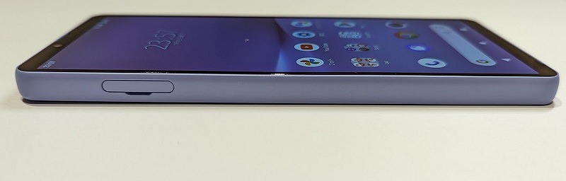 UQモバイル Xperia 10 V SIMスロット