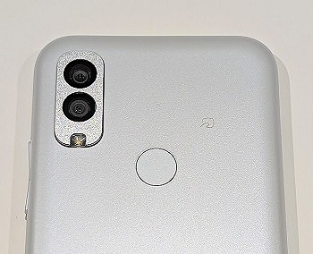 ワイモバイル Android One S10 カメラ